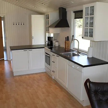 Three-bedroom Holiday Ranunkelvej 03 * Vesterø Havn